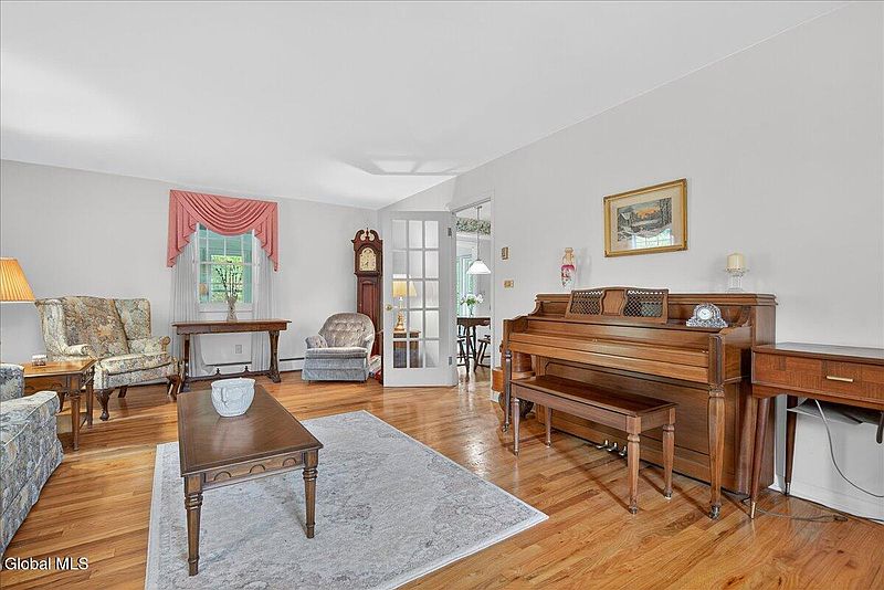 3rd image of 24 Garrison Lane