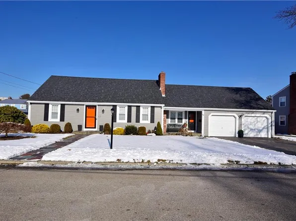 94 Plymouth Rd, East Providence, RI 02914