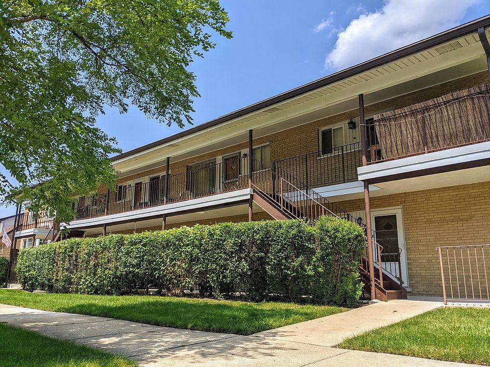 1st image of 7224 W Palatine Ave APT 2WC