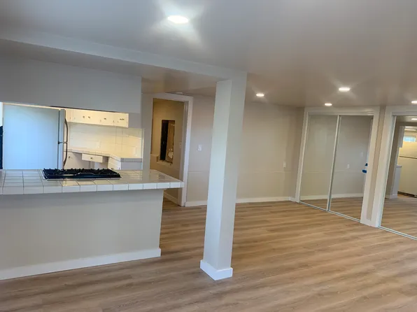 207 Alder St #C, Pacific Grove, CA 93950