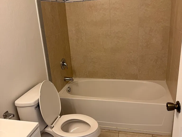 842 SW 39th Terrace Cpe #842 — Photo 10