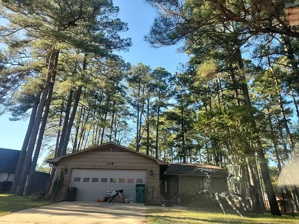 108 Holly St, El Dorado, AR 71730