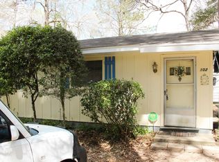 102 Redhaw Dr, Village Mills, TX 77663