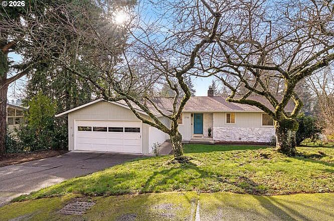 1st image of 2738 SW Moss St