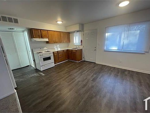 1st image of 117 Cherry Ct #117