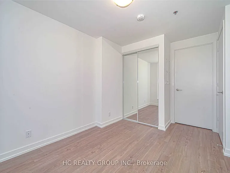 203 College St #1505 — Photo 24