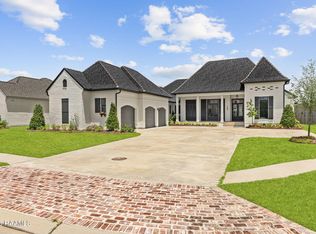 109 Trailing Oaks, Youngsville, LA 70592