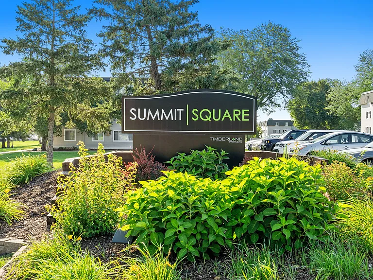 Summit Square — Photo 27