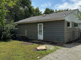 601 SE 34th St, Topeka, KS 66605
