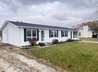 304 S Syracuse Webster Rd #2, Syracuse, IN 46567