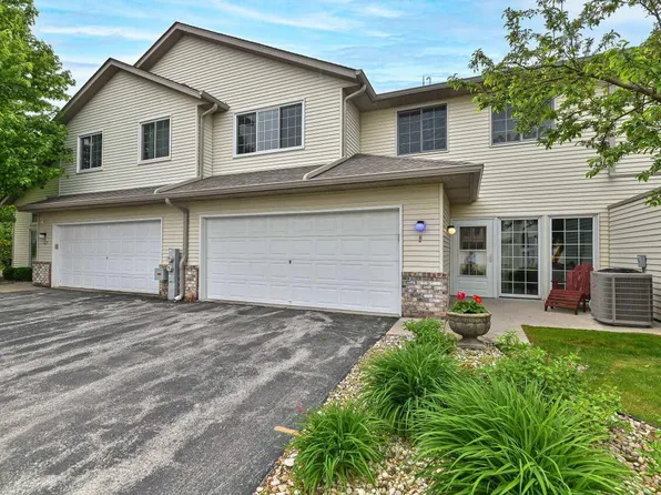 2425 Fox River PARKWAY #H, Waukesha, WI 53189