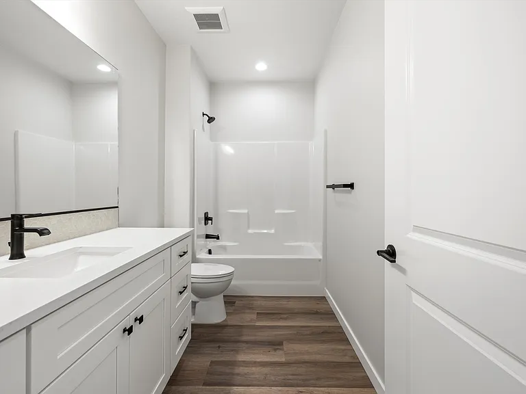 6258 W 33rd Ave — Photo 20
