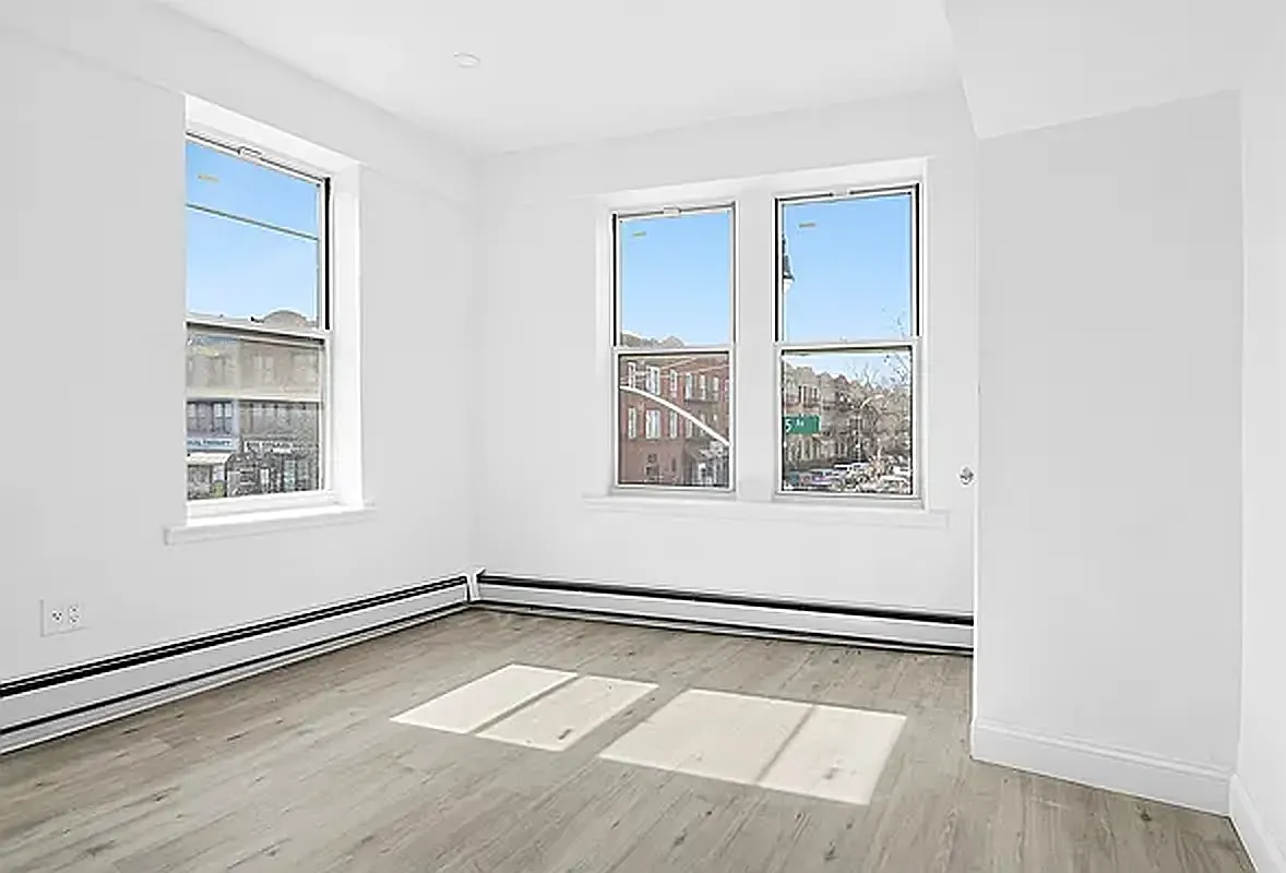 501 68th Street — Photo 1