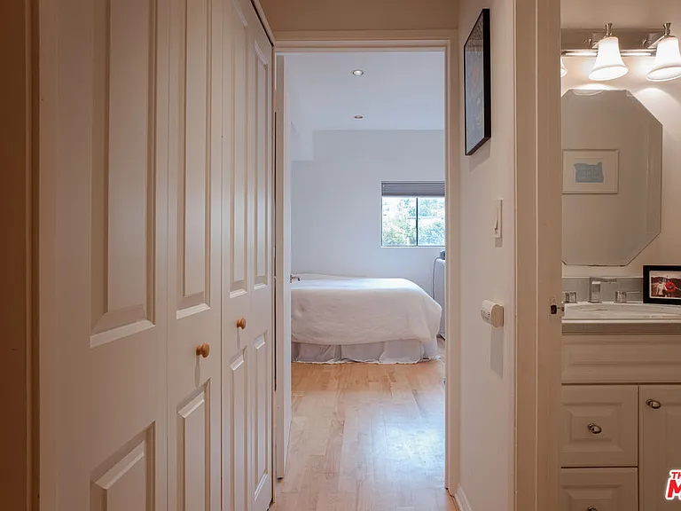 832 Palm Ave #206 — Photo 9