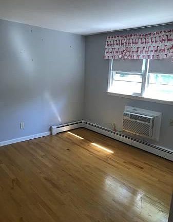 3rd image of 97 Searingtown Ave #3E