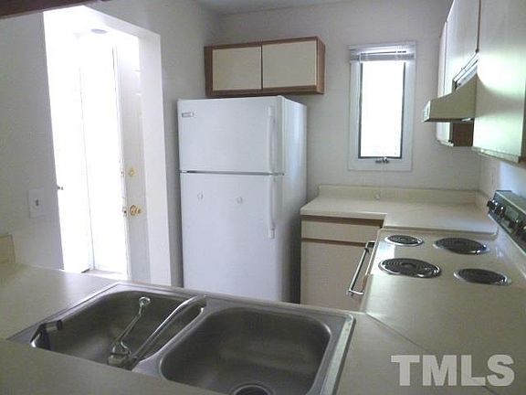 2nd image of 702 Martin Luther King Jr Blvd #C