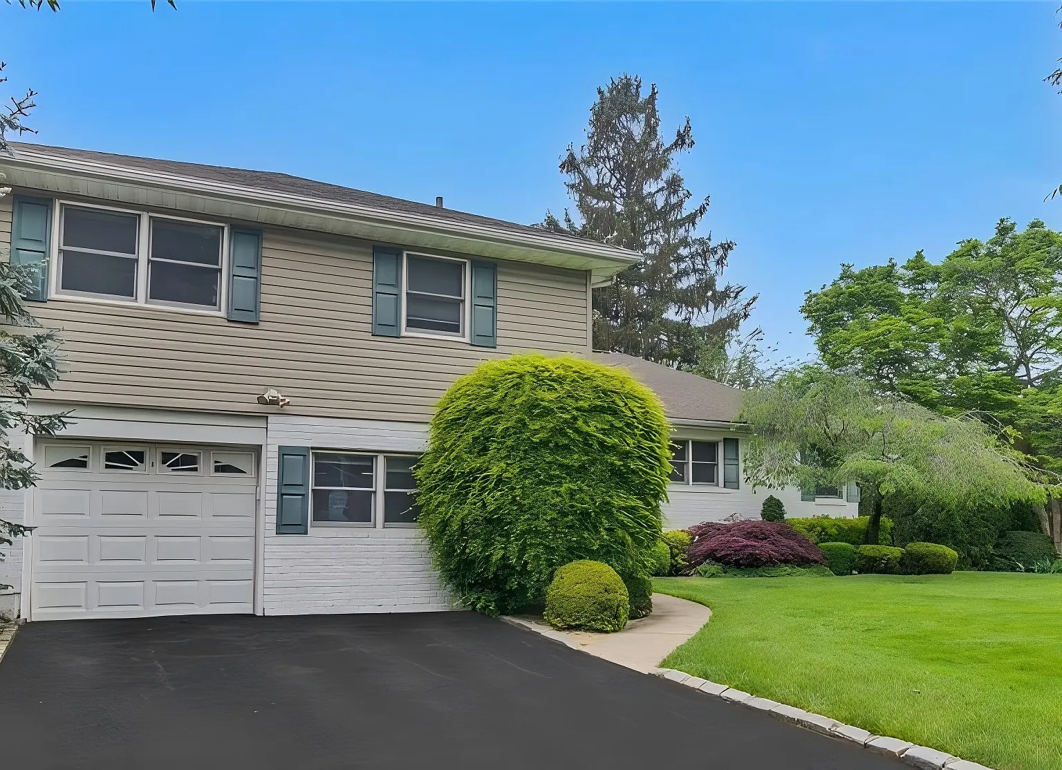 4 bed, 2.5 bath, 2300 sqft, $7,800 — Photo 4