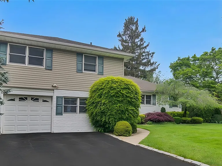136 Lee Rd — Photo 4
