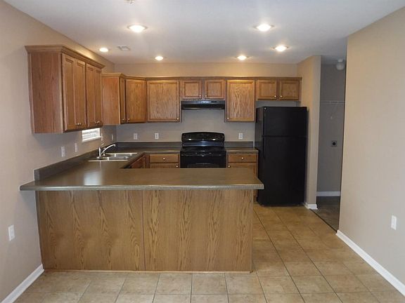 5th image of 701 Landon Dr