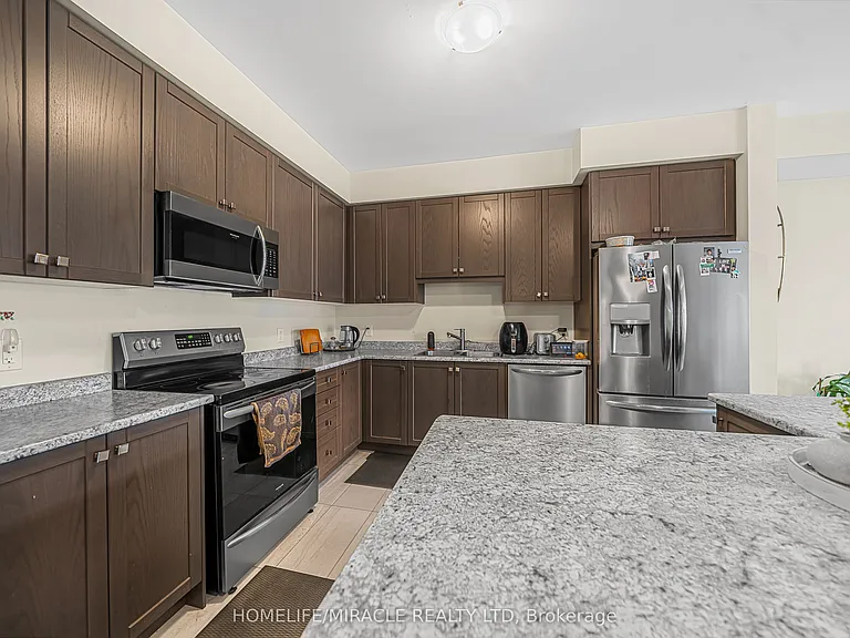 15 Glasson Ln — Photo 11