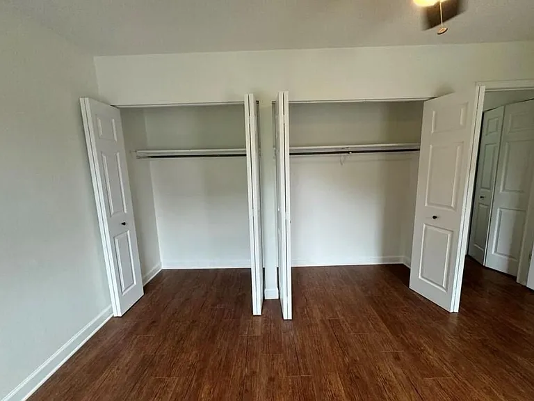 904 Elizabeth St — Photo 16
