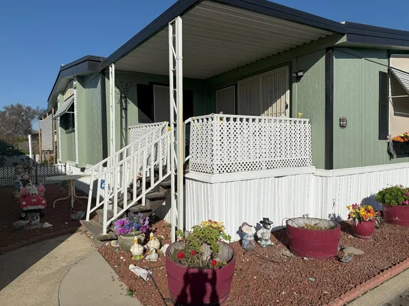 23 Pina St, Sacramento, CA 95828