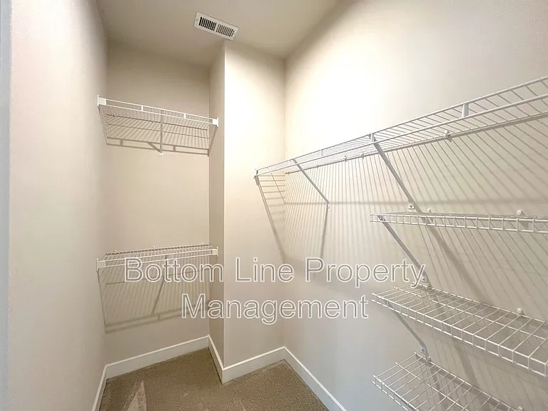 9416 Mallard Mills Dr — Photo 12