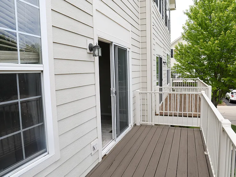 217 Comstock Dr — Photo 32