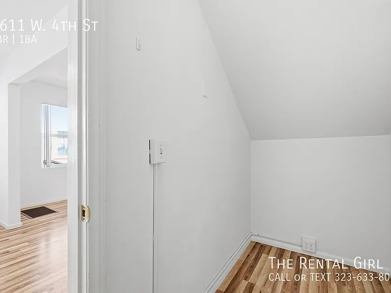 3611 W 4th St — Photo 13