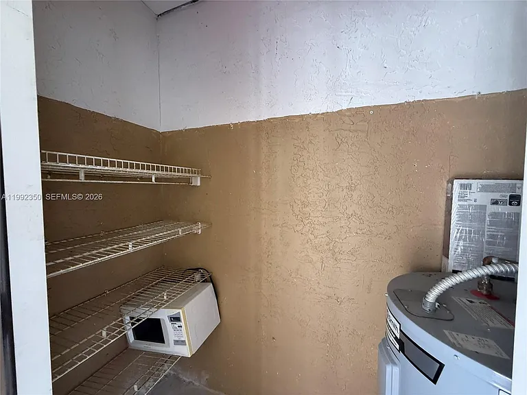 800 Independence Dr #800I — Photo 12