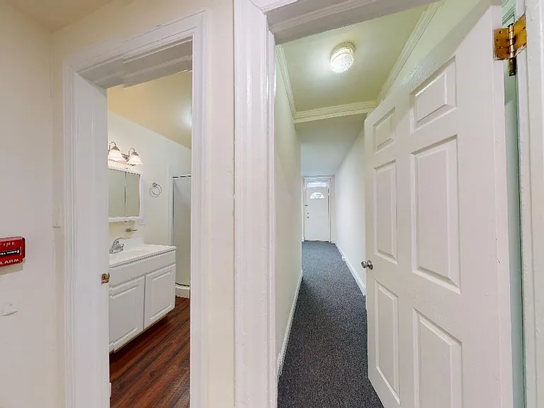 Penn Hall Apartments — Photo 38