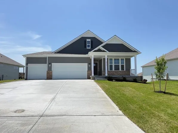 20763 W 188th St, Spring Hill, KS 66083
