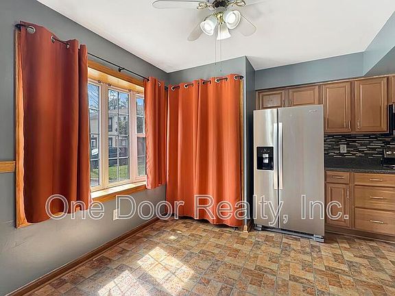 4th image of 1079 Old Denbigh Blvd