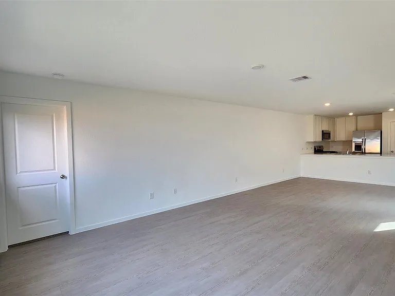 26850 Cascade Sunrise St — Photo 9