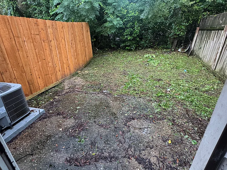 1860 Nekoma Ct — Photo 3
