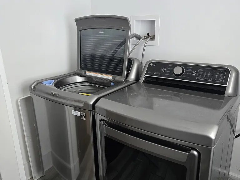 3rd Floor Laundry Room