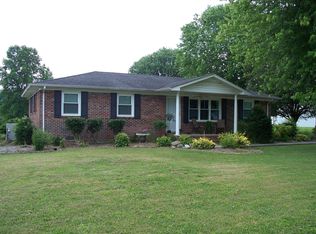 210 Highland Dr, Smithville, TN 37166