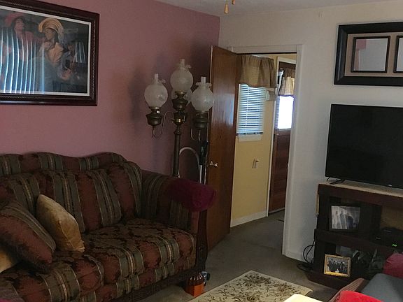 5th image of 12413 Brookfield Ave