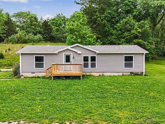 2nd image of 802 Reynolds Dr