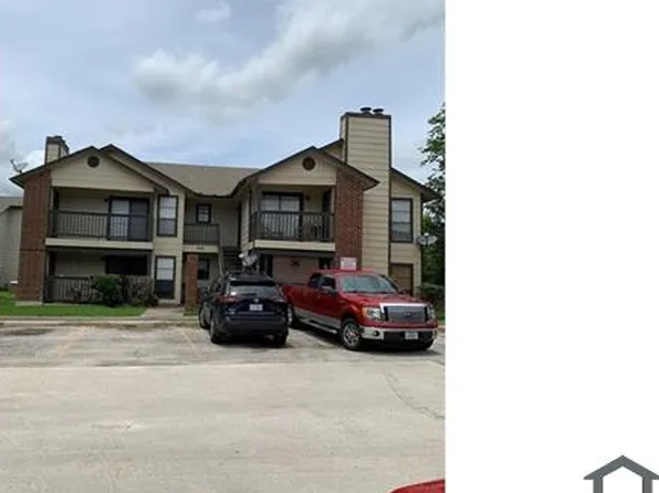 808 Station St #3, Converse, TX 78109