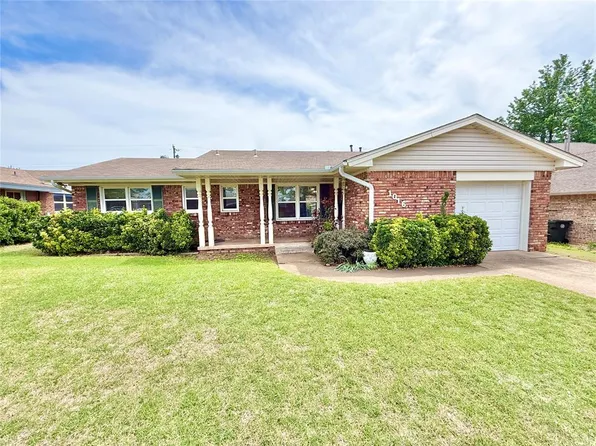 1016 W Peebly Dr, Midwest City, OK 73110