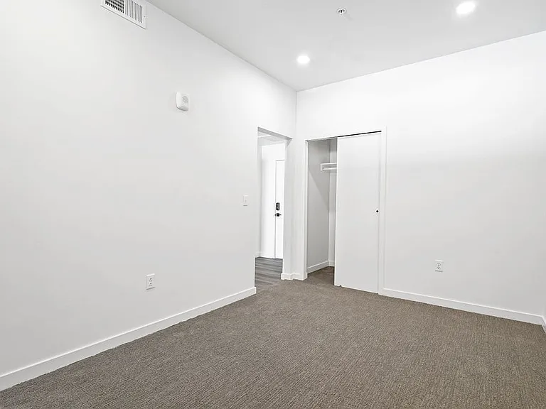 Unit A4: Bedroom & Closet