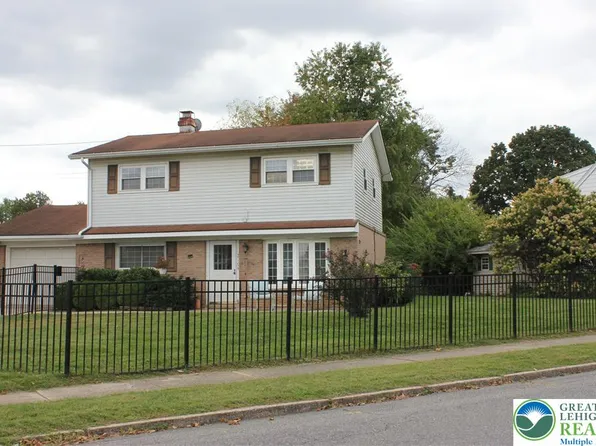 2104 Pinehurst Rd, Bethlehem, PA 18018