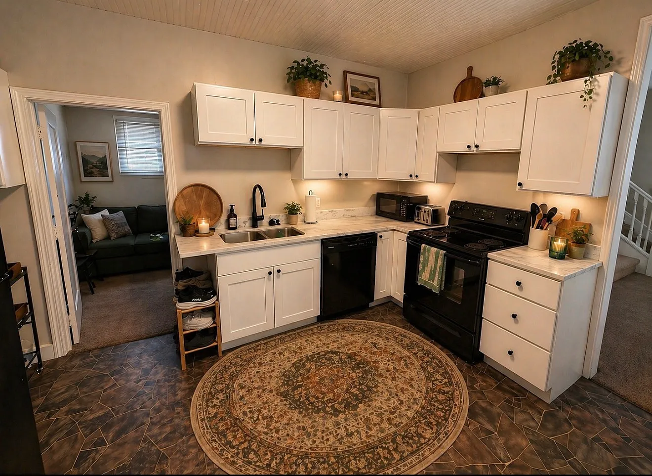 4 bed, 1005 sqft, $1,600 — Photo 2