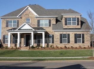 8209 Caesars Head Dr, Waxhaw, NC 28173