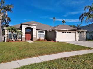4525 River Overlook Dr, Valrico, FL 33596