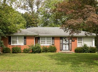 2810 Meadow Dr, Louisville, KY 40220