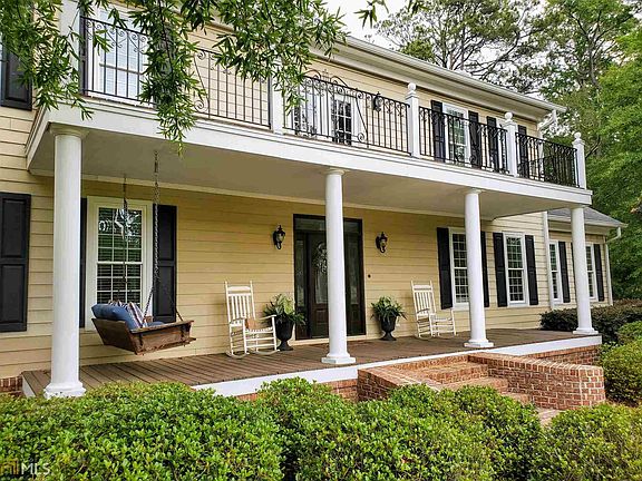 4th image of 201 Azalea Dr #16-17
