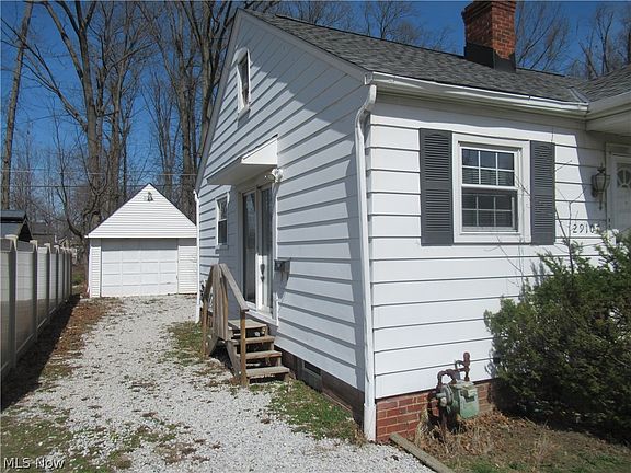 2nd image of 29107 Fuller Ave
