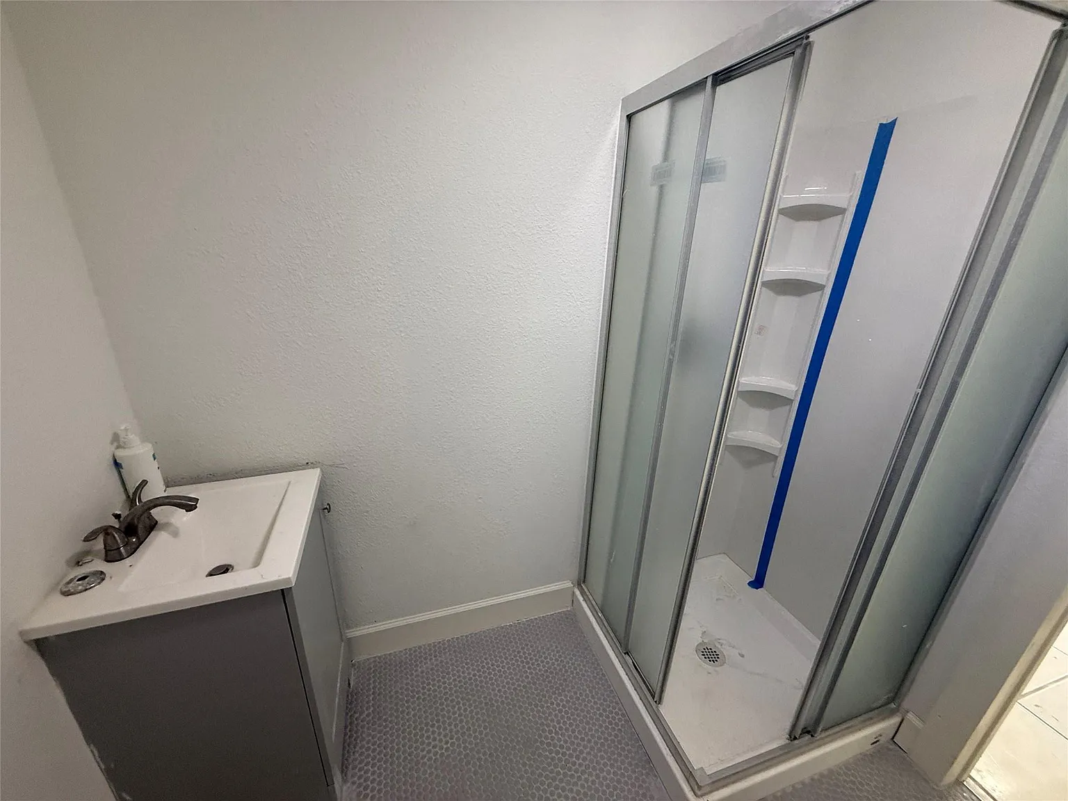1 bed, 1.0 bath, 1200 sqft, $2,600 — Photo 4